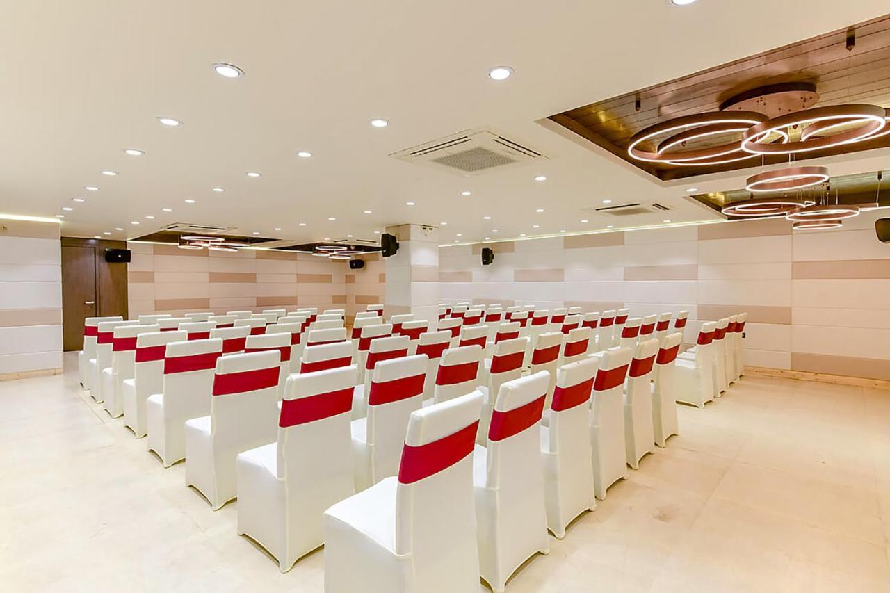 首都o 29355绿洲蓝色酒店 博帕尔 外观 照片